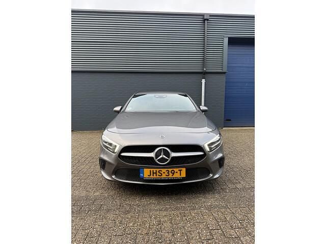 Occasion Mercedes A250 Premium Plus 225 PK (165 kW) 2019 Grijs Hatchback