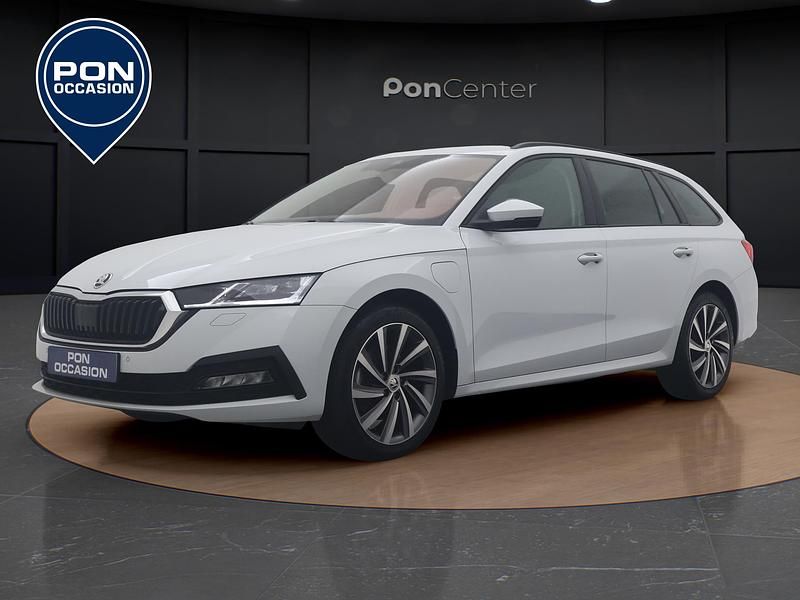 Wit Gebruikt 2022 Skoda Octavia Business Line Stationwagen | € 22.950 (Eerlijke prijs) - Afbeelding 1/3