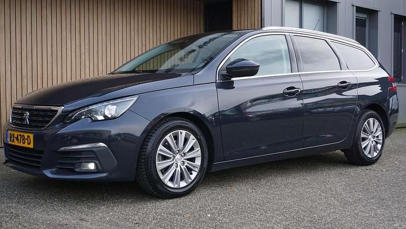Occasion Peugeot 308 SW Premium 120 PK (88 kW) 2018 Grijs Stationwagen