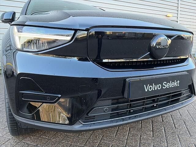 Nieuw Volvo EX40 Plus 185 kW (252 PK) 2025 Zwart SUV