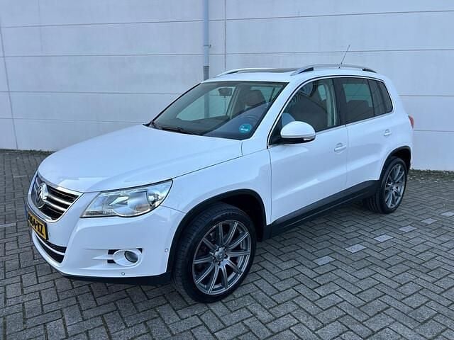 Wit Occasion 2009 VW Tiguan Comfortline SUV | € 5.999 (Eerlijke prijs) - Afbeelding 1/4