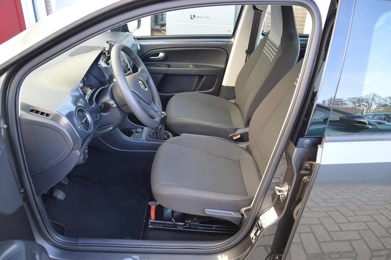 Occasion VW up! move up! 65 PK (47 kW) 2023 Grijs Hatchback