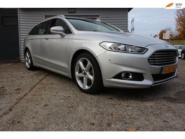 Grijs Occasion 2015 Ford Mondeo Titanium Stationwagen | € 9.990 - Afbeelding 1/4