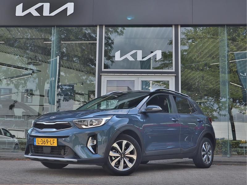Blauw Gebruikt 2021 Kia Stonic SUV | € 22.845 (Duur) - Afbeelding 1/4