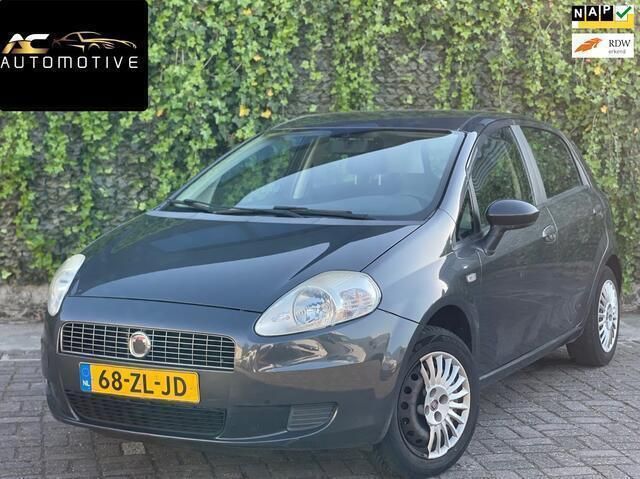 Grijs Gebruikt 2008 Fiat Grande Punto Dynamic Hatchback | € 2.450 (Eerlijke prijs) - Afbeelding 1/3