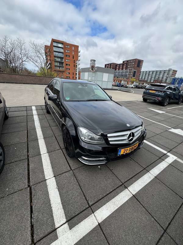 Zwart Gebruikt 2012 Mercedes C180 Sedan | € 7.000 - Afbeelding 1/4