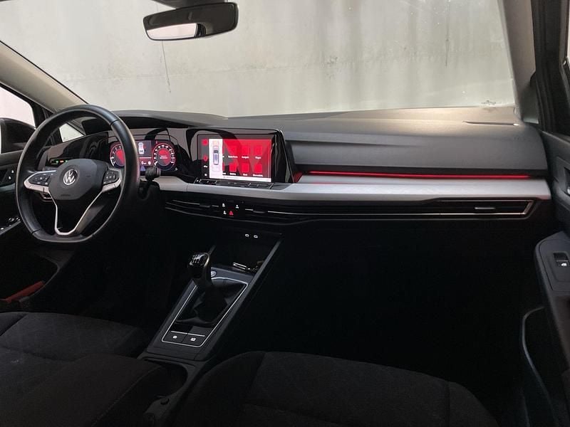 Occasion VW Golf VIII Life 110 PK (80 kW) 2022 Zwart Stationwagen