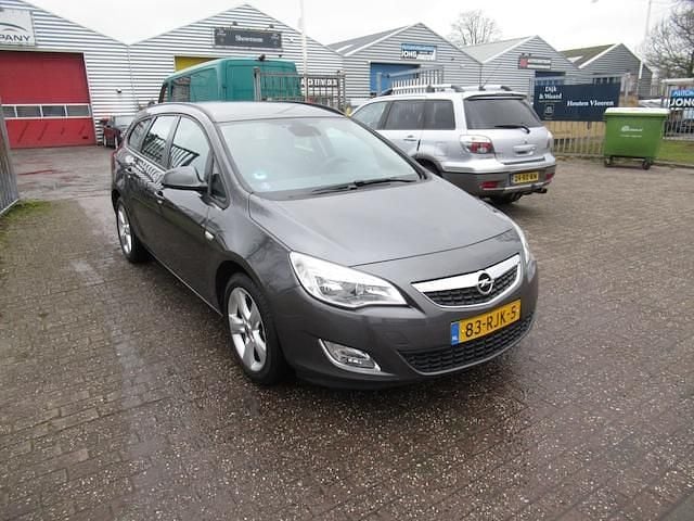 Occasion Opel Astra Edition 120 PK (88 kW) 2011 Grijs Stationwagen