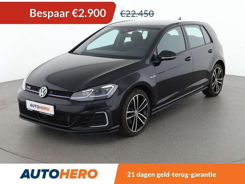 Zwart Gebruikt 2020 VW Golf VIII GTE Hatchback | € 19.749 (Super prijs) - Afbeelding 1/3