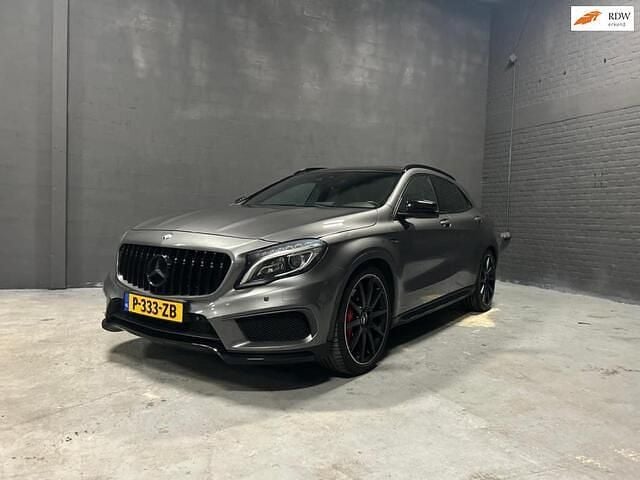 Grijs Gebruikt 2017 Mercedes GLA45 AMG Premium SUV | € 22.999 (Super prijs) - Afbeelding 1/4