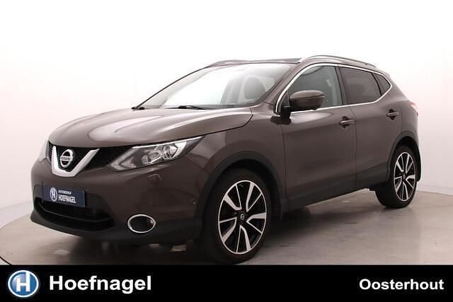 Bruin Gebruikt 2015 Nissan Qashqai Tekna SUV | € 13.900 (Eerlijke prijs) - Afbeelding 1/4