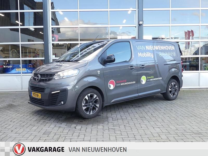 Grijs Gebruikt 2023 Opel Vivaro Innovation MPV | € 26.999 - Afbeelding 1/4
