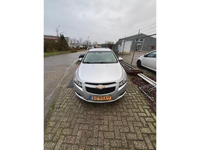 Occasion Chevrolet Cruze LS 140 PK (102 kW) 2010 Zilver (metallic) Sedan