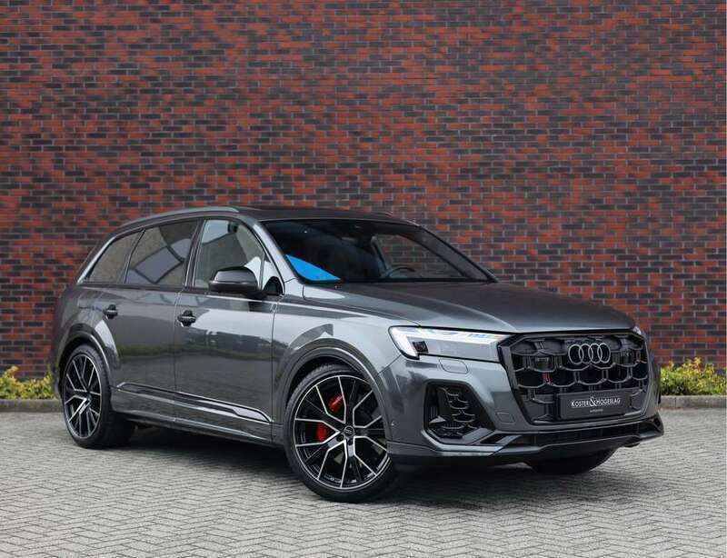Grijs, metallic lak Gebruikt 2024 Audi Q7 S-Line SUV | € 105.950 - Afbeelding 1/4
