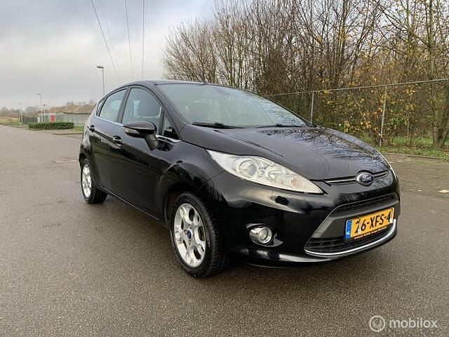 Occasion Ford Fiesta Titanium 82 PK (60 kW) 2012 Zwart Hatchback