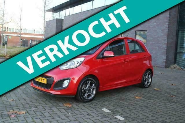 Rood Gebruikt 2013 Kia Picanto Plus Hatchback | € 6.250 (Eerlijke prijs) - Afbeelding 1/4