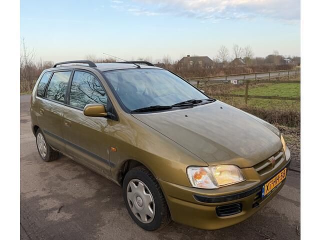 Beige Occasion 1999 Mitsubishi Space Star | € 950 (Eerlijke prijs) - Afbeelding 1/4