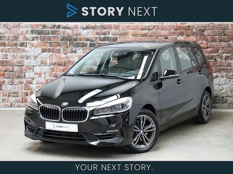 Zwart Gebruikt 2020 BMW 218 Executive Stationwagen | € 16.950 (Super prijs) - Afbeelding 1/4