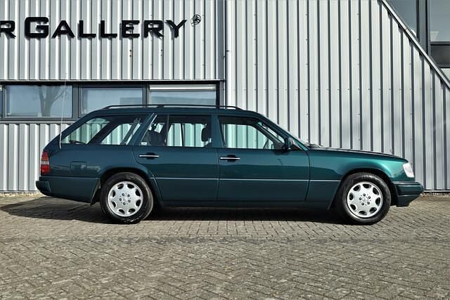 Occasion Mercedes E200 136 PK (100 kW) 1994 Groen Stationwagen