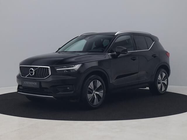 Zwart Gebruikt 2021 Volvo XC40 Inscription SUV | € 23.750 (Super prijs) - Afbeelding 1/4