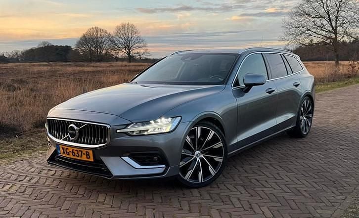Gebruikt 2019 Volvo V60 Inscription Stationwagen | € 18.499 (Iets duurder) - Afbeelding 1/4