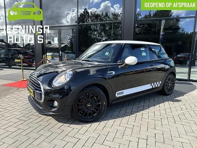 Zwart Gebruikt 2017 Mini Cooper Business Hatchback | € 13.900 (Eerlijke prijs) - Afbeelding 1/4