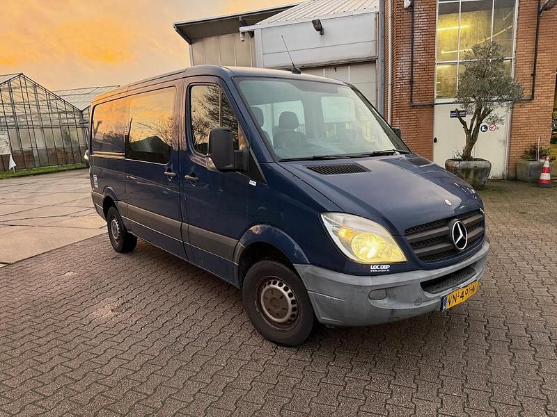 Blauw (mat) Gebruikt 2011 Mercedes Sprinter Van | € 12.705 (Duur) - Afbeelding 1/4