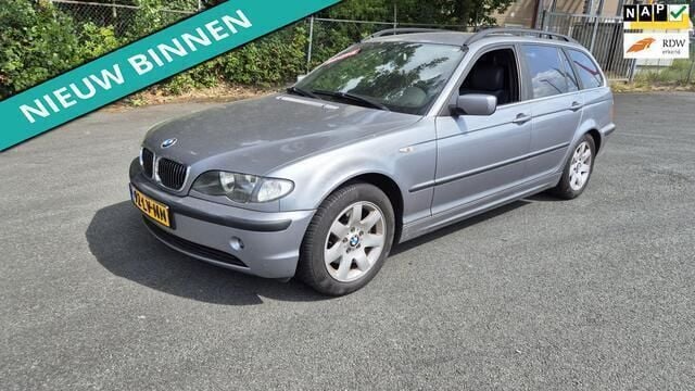 Grijs Gebruikt 2003 BMW 320 Executive Stationwagen | € 2.299 (Super prijs) - Afbeelding 1/3