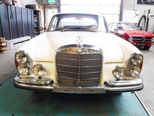 Overige Gebruikt 1966 Mercedes 300 | € 58.500 - Afbeelding 1/4