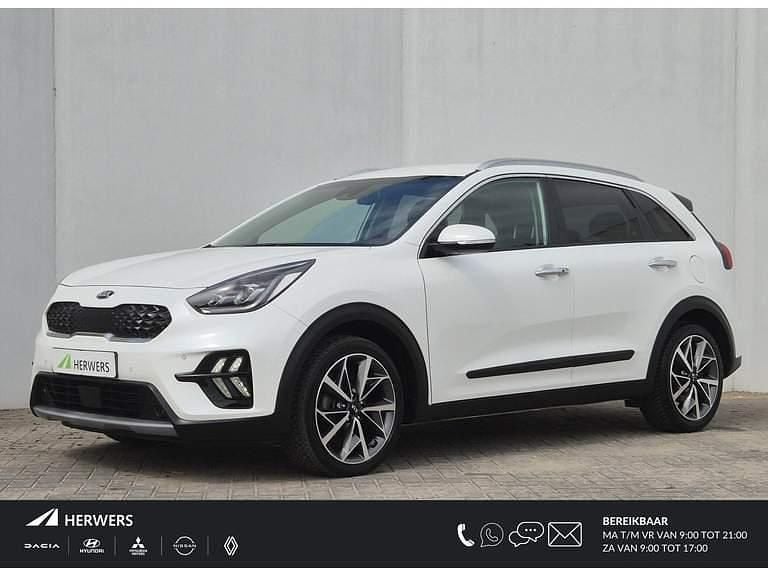 White pearl (swp) Gebruikt 2021 Kia Niro SUV | € 21.935 (Goede deal) - Afbeelding 1/4