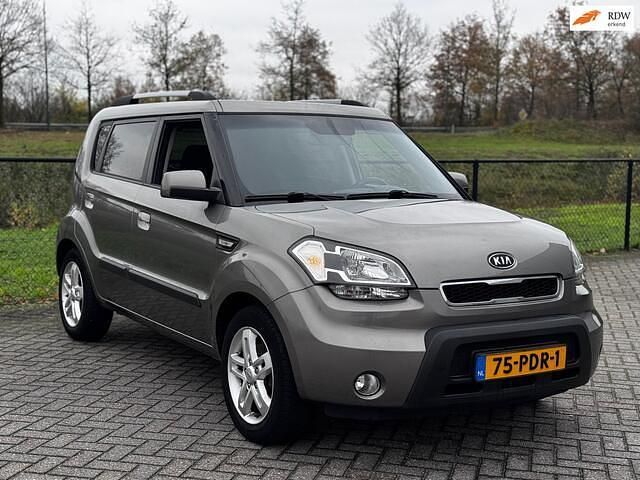 Grijs Gebruikt 2011 Kia Soul SUV | € 3.499 (Eerlijke prijs) - Afbeelding 1/4