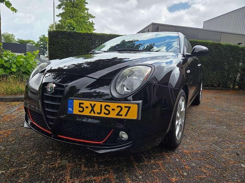 Zwart Gebruikt 2014 Alfa Romeo MiTo Hatchback | € 5.000 (Goede deal) - Afbeelding 1/4