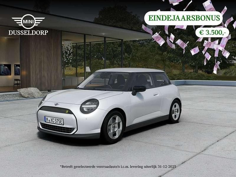 Wit Nieuw 2025 Mini Cooper SE Essential Hatchback | € 32.719 (Super prijs) - Afbeelding 1/4