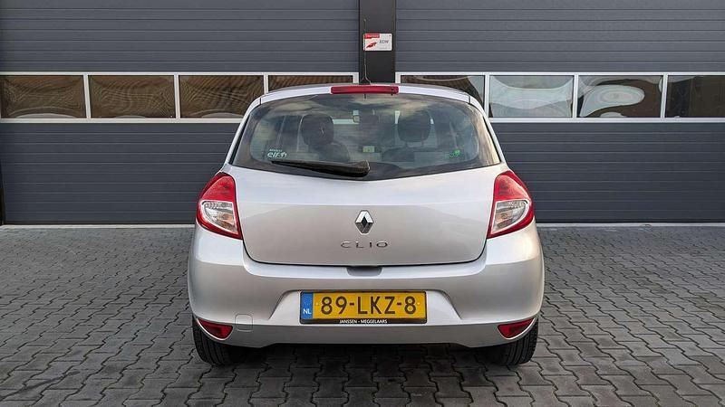 Occasion Renault Clio II Business 75 PK (55 kW) 2010 Grijs Hatchback