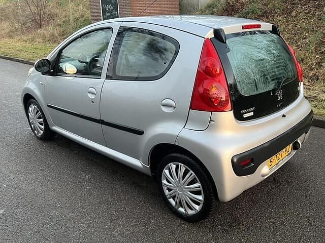 Occasion Peugeot 107 68 PK (50 kW) 2011 Grijs Hatchback