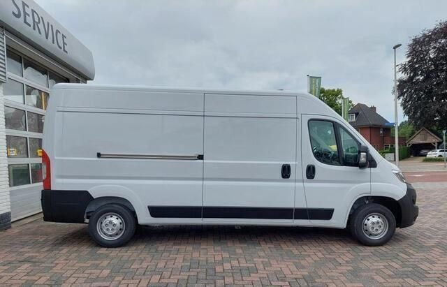 Occasion Opel Movano 140 PK (102 kW) 2024 Wit Van