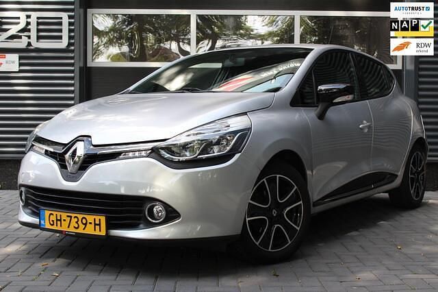 Grijs Gebruikt 2015 Renault Clio IV Expression Hatchback | € 7.750 (Eerlijke prijs) - Afbeelding 1/4