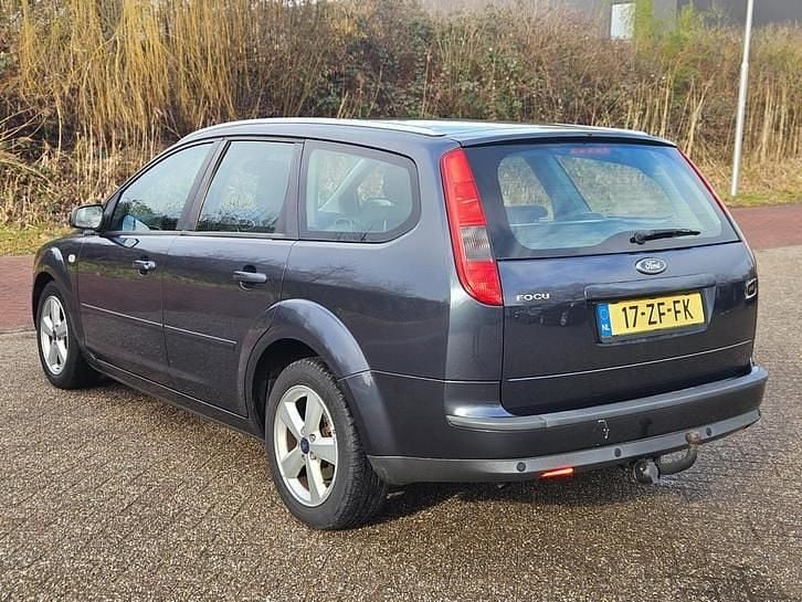 Occasion Ford Focus Futura 101 PK (74 kW) 2008 Grijs (metallic) Stationwagen