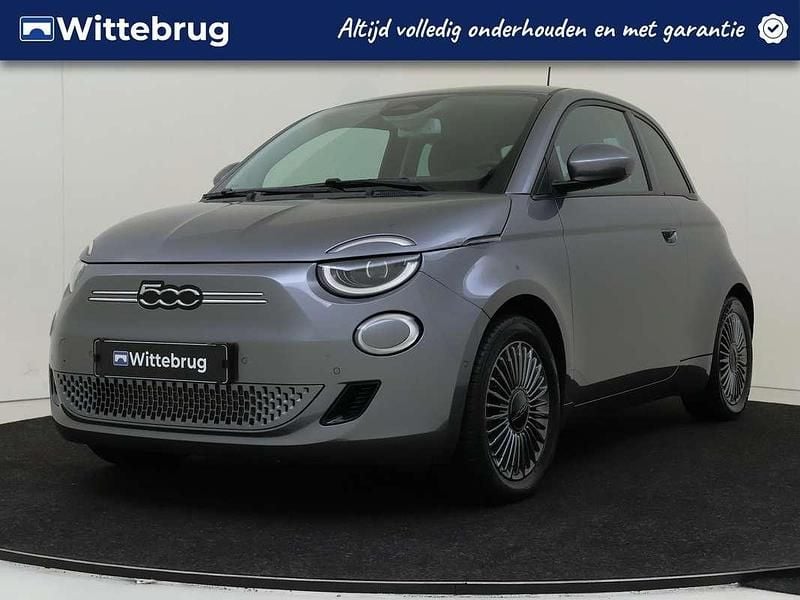 Grijs Gebruikt 2021 Fiat 500e Icon Hatchback | € 16.925 (Eerlijke prijs) - Afbeelding 1/3