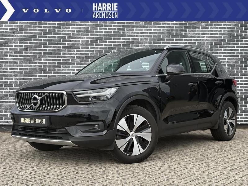 Zwart Gebruikt 2021 Volvo XC40 Inscription SUV | € 34.694 (Goede deal) - Afbeelding 1/4