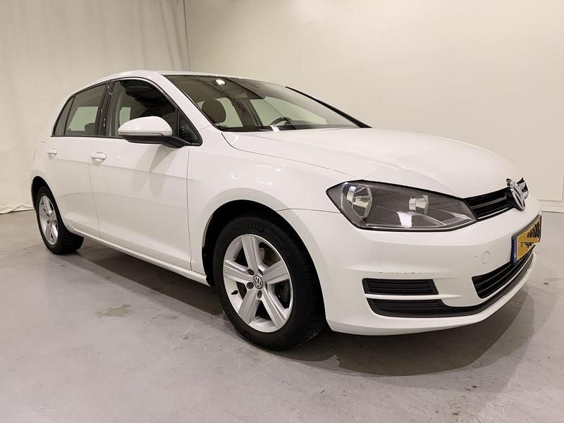 Wit Gebruikt 2013 VW Golf VII Hatchback | € 5.800 (Super prijs) - Afbeelding 1/4