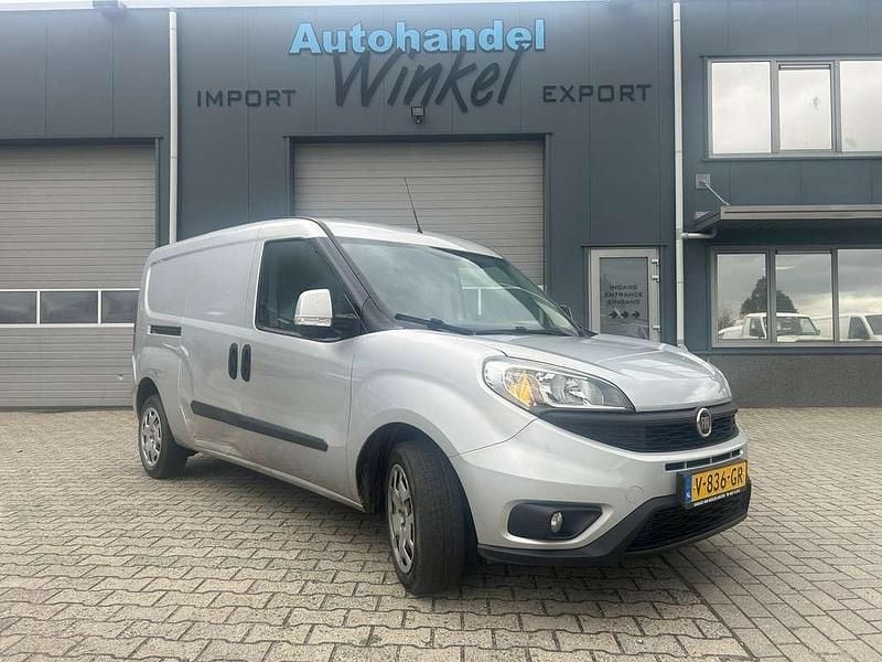 Zilver Gebruikt 2017 Fiat Doblò MPV | € 3.700 (Eerlijke prijs) - Afbeelding 1/4