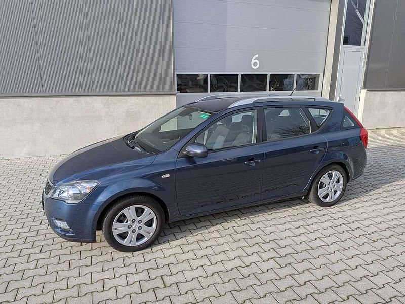 Blauw Occasion 2010 Kia Ceed Sportswagon Stationwagen | € 5.950 - Afbeelding 1/4