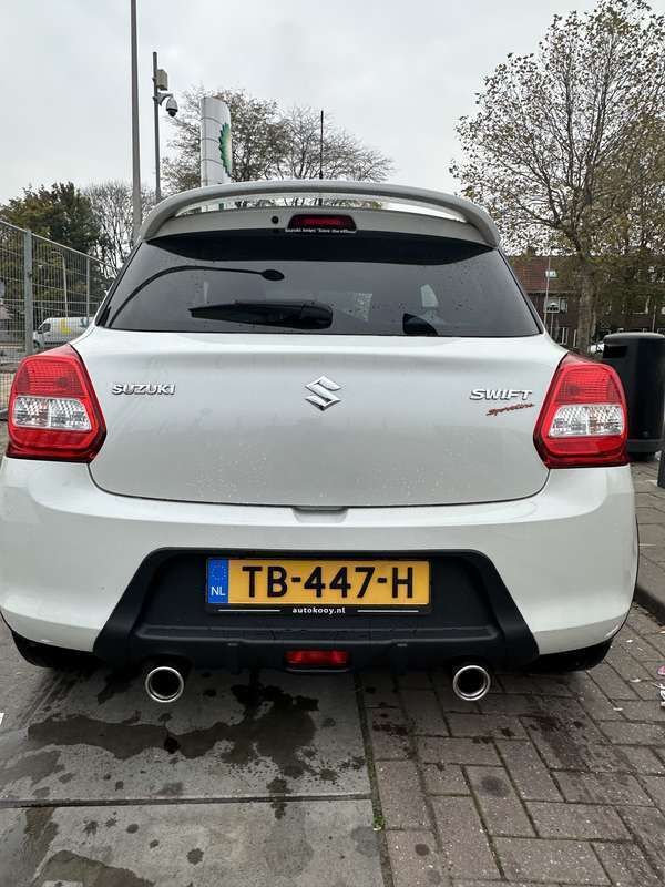 Wit Gebruikt 2018 Suzuki Swift Hatchback | € 10.999 (Eerlijke prijs) - Afbeelding 1/4