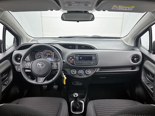 Occasion Toyota Yaris Comfort 72 PK (52 kW) 2020 Grijs Hatchback