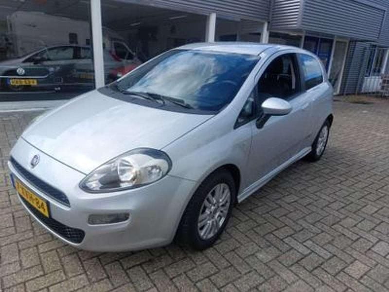 Grijs Gebruikt 2014 Fiat Punto Evo Street Hatchback | € 4.950 (Eerlijke prijs) - Afbeelding 1/4