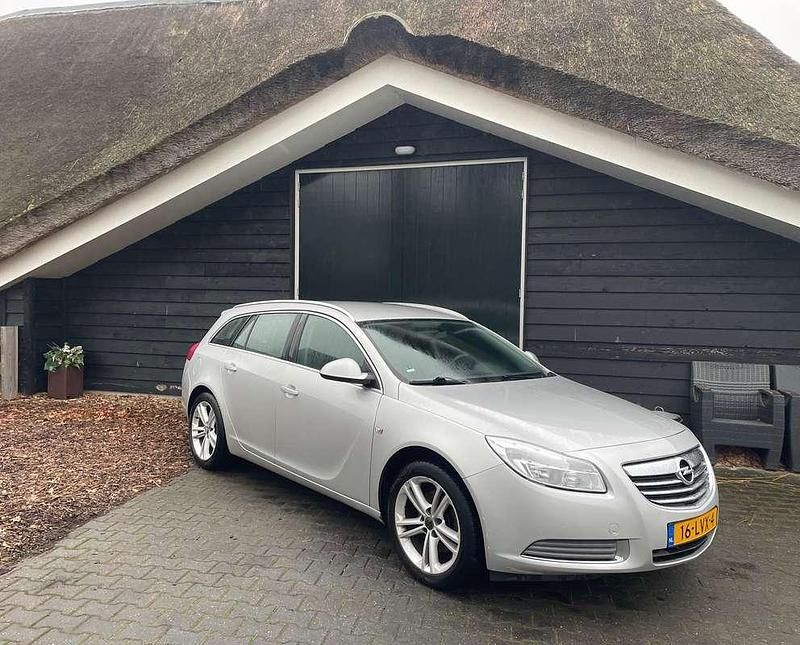 Occasion Opel Insignia Edition 180 PK (132 kW) 2010 Zilver Stationwagen