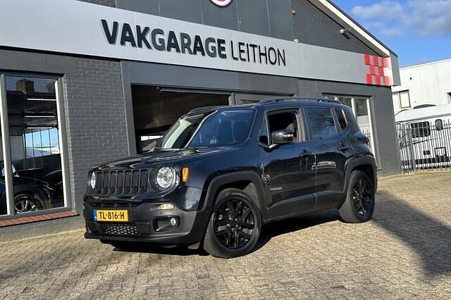 Occasion Jeep Renegade Night Eagle 140 PK (102 kW) 2018 Zwart SUV