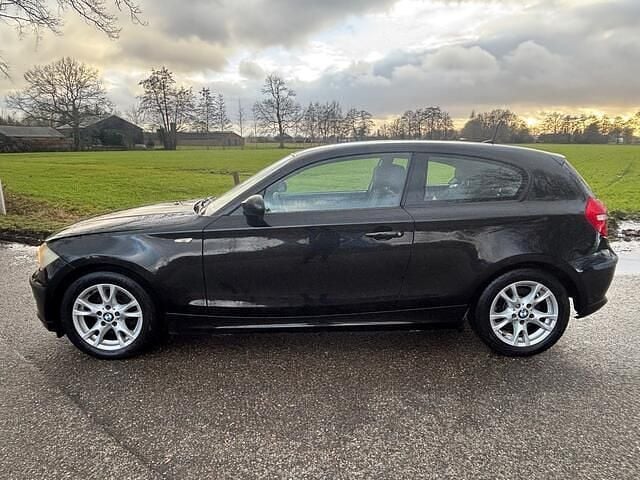 Occasion BMW 118 143 PK (105 kW) 2010 Zwart Hatchback