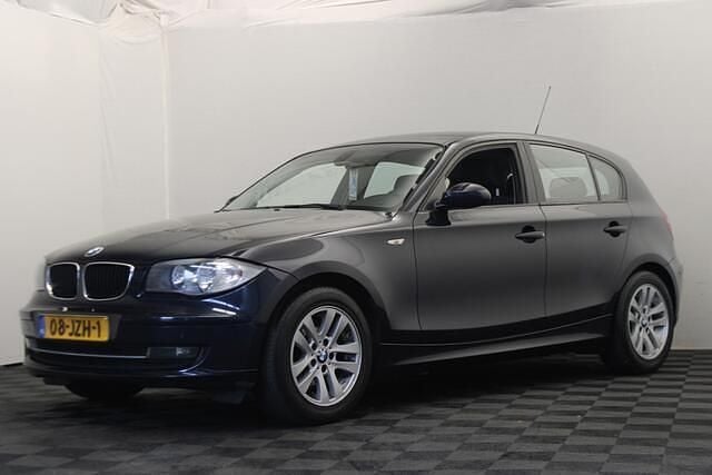 Blauw Gebruikt 2009 BMW 116 Hatchback | € 2.999 (Eerlijke prijs) - Afbeelding 1/4